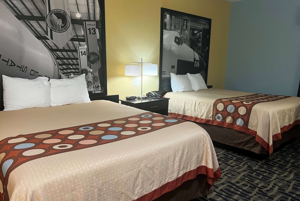 Standard Room, 2 Queen Beds photo 3