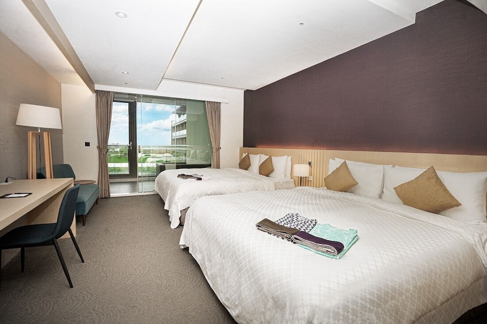 Family Quadruple Room, 1 Bedroom, Balcony photo 1