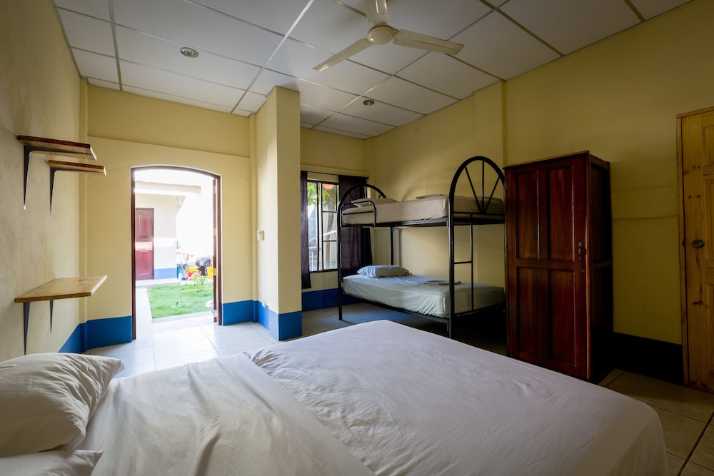 Basic Quadruple Room, Multiple Beds, Non Smoking (2 bunk beds) photo 1