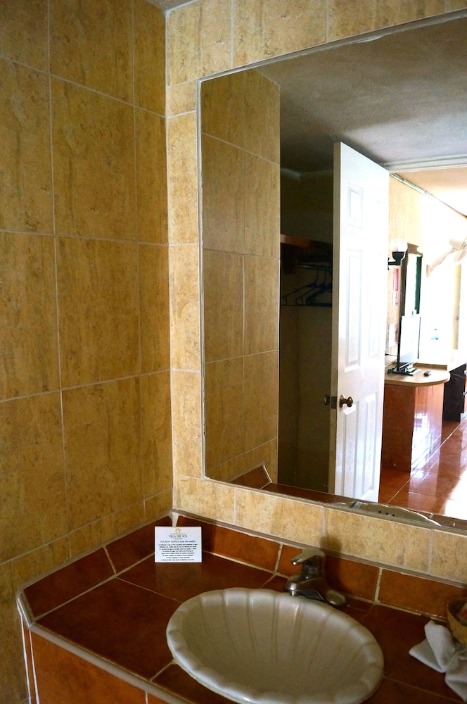 Double Room - Photo 5