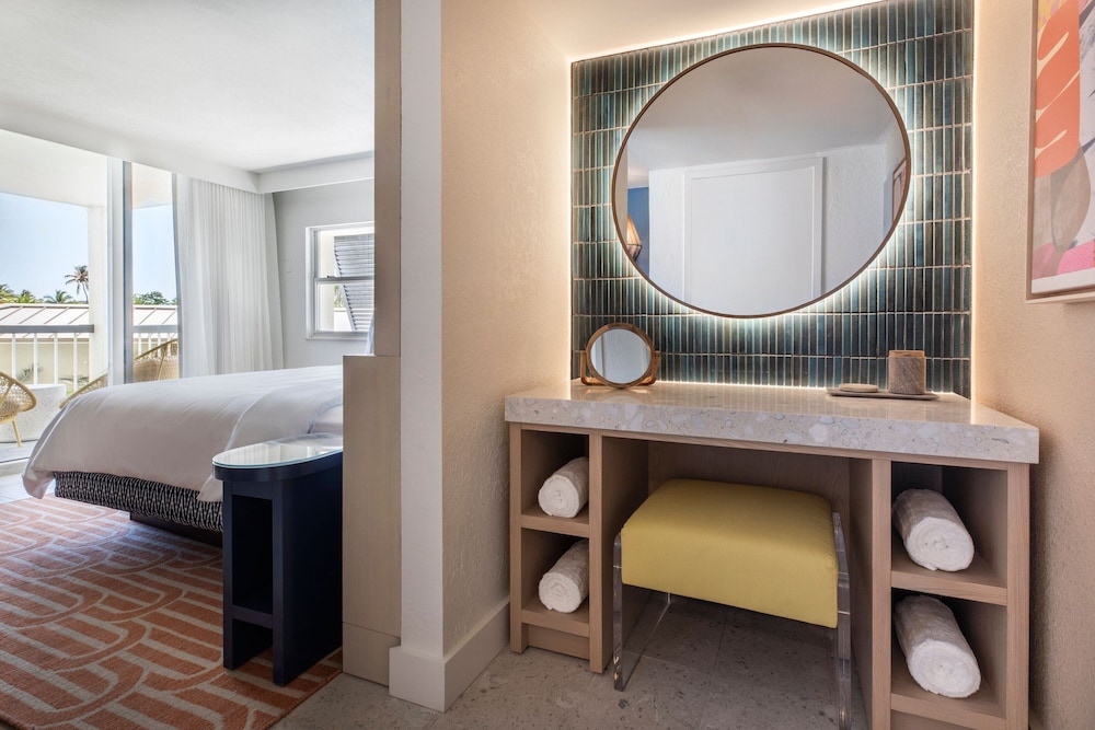 Junior Suite, 1 King Bed, Ocean View