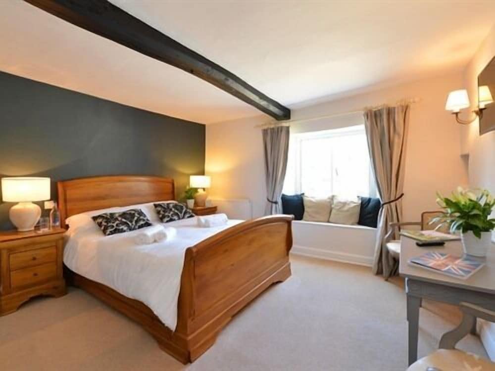 Superior Double Room, Ensuite, Garden View