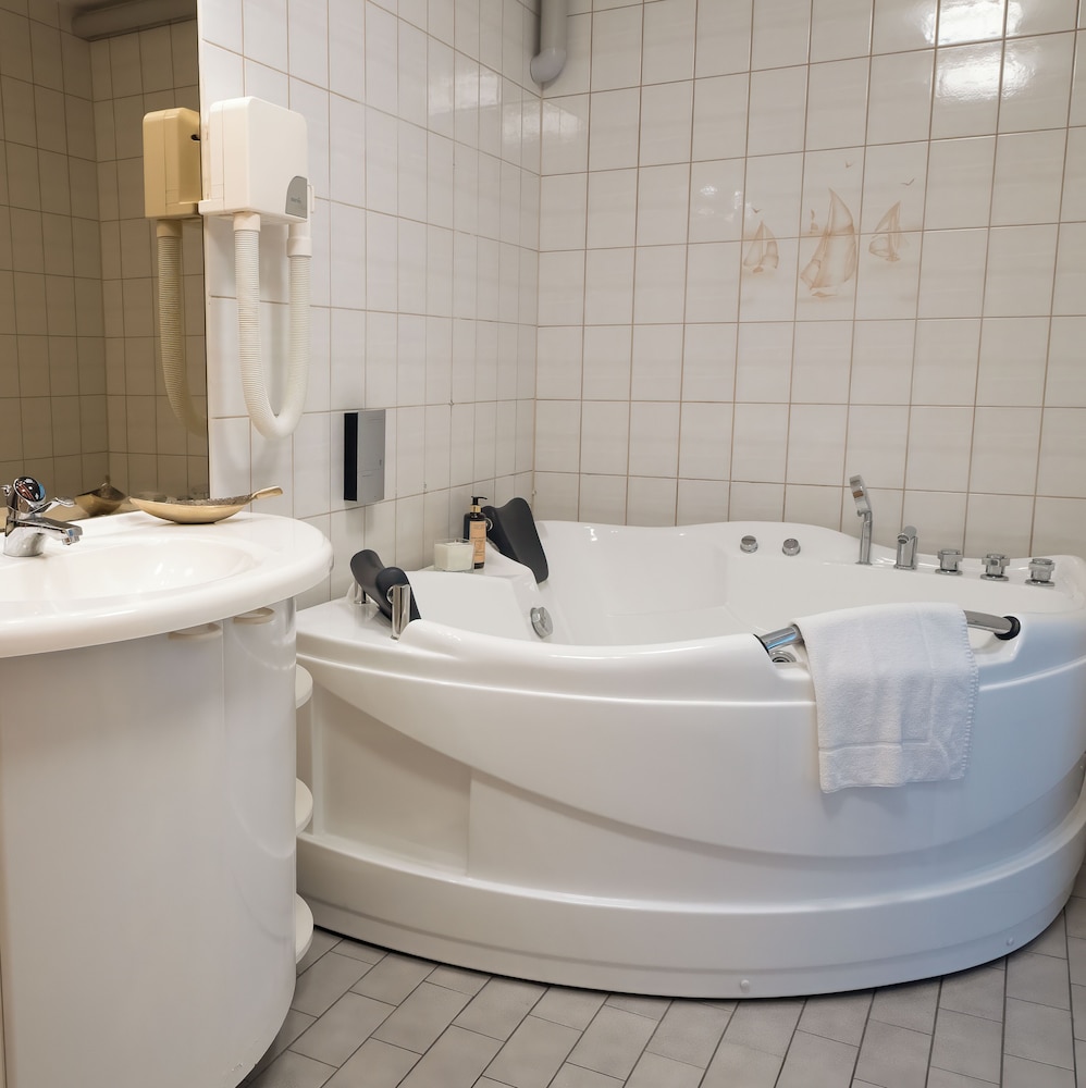 Luxury Suite photo 3