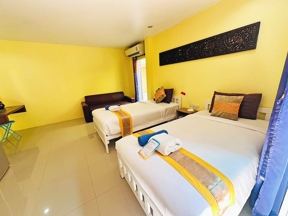 Standard Twin Room - Photo 1