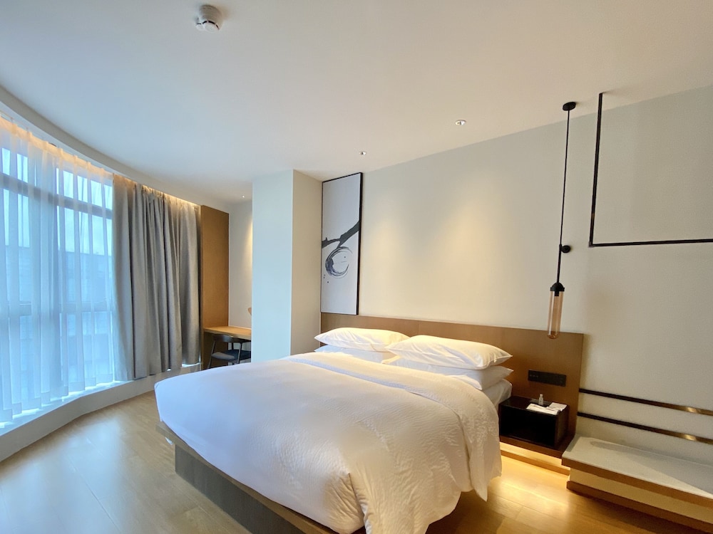 Family Room, 1 King Bed