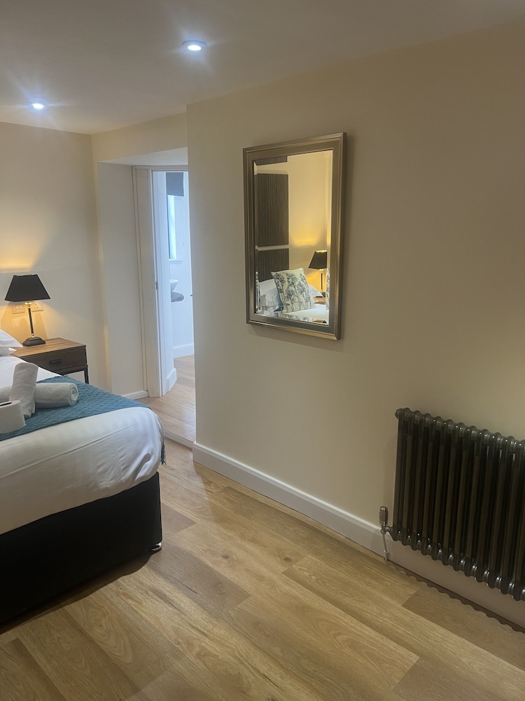 Double Room, Ensuite - Photo 4