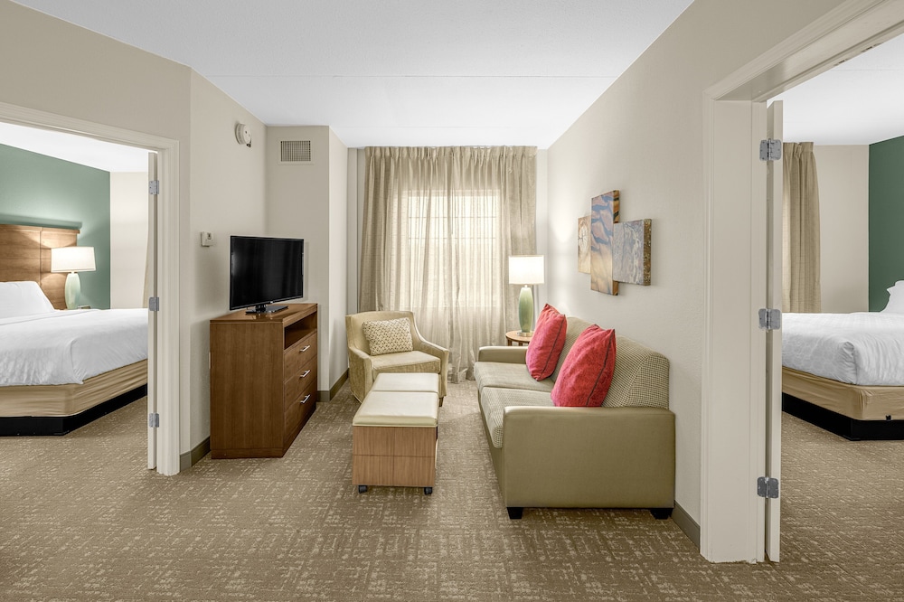 Room, 2 Bedrooms, Kitchen (Living & Dining Room) - Photo 2