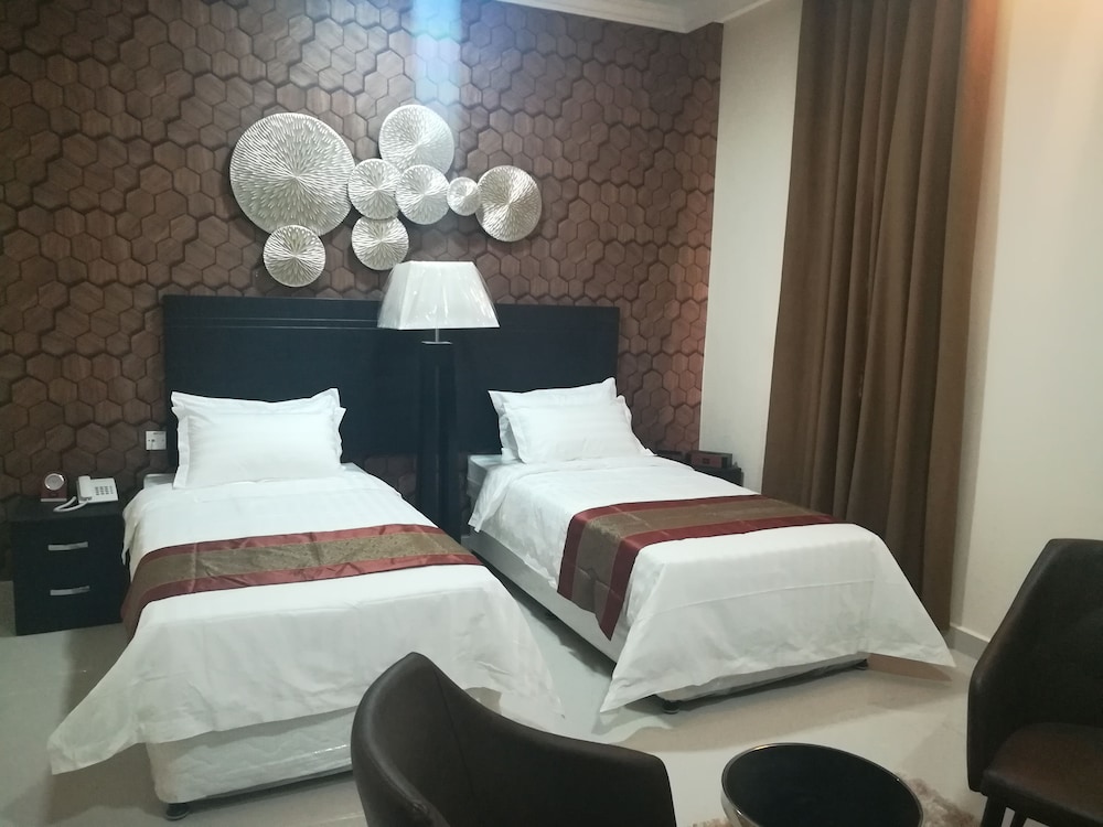 Deluxe Double or Twin Room photo 2