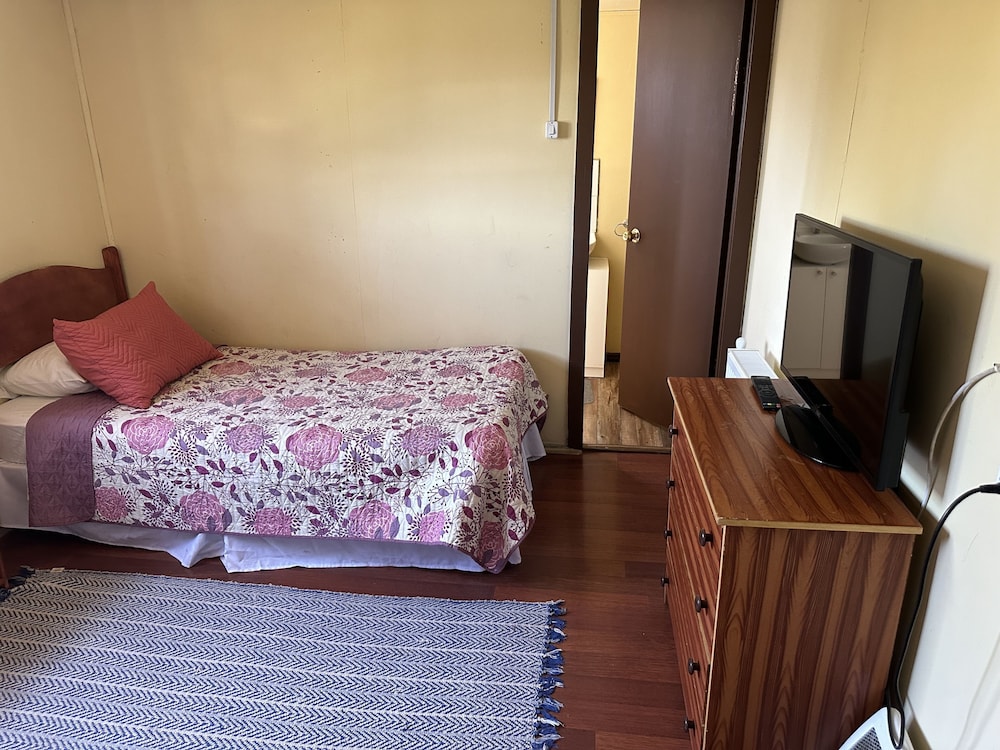 Standard Twin Room photo 3