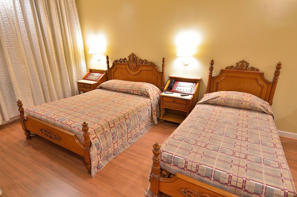 Quadruple Room, 4 Single Beds