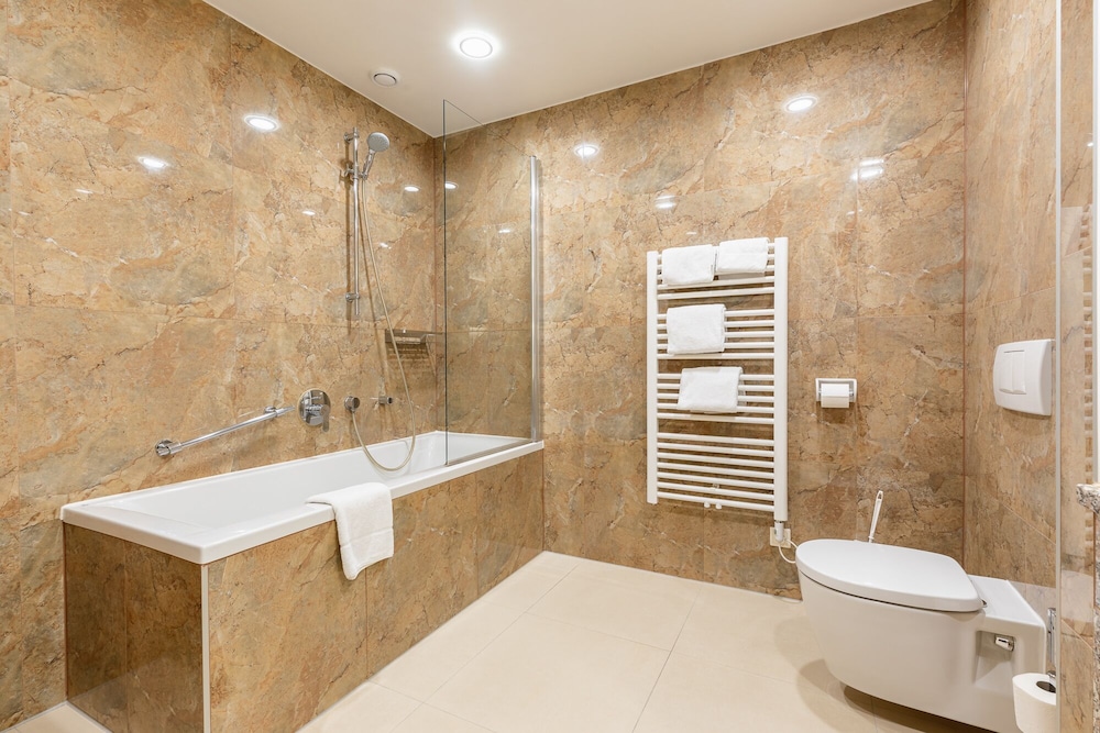 Junior Studio Suite