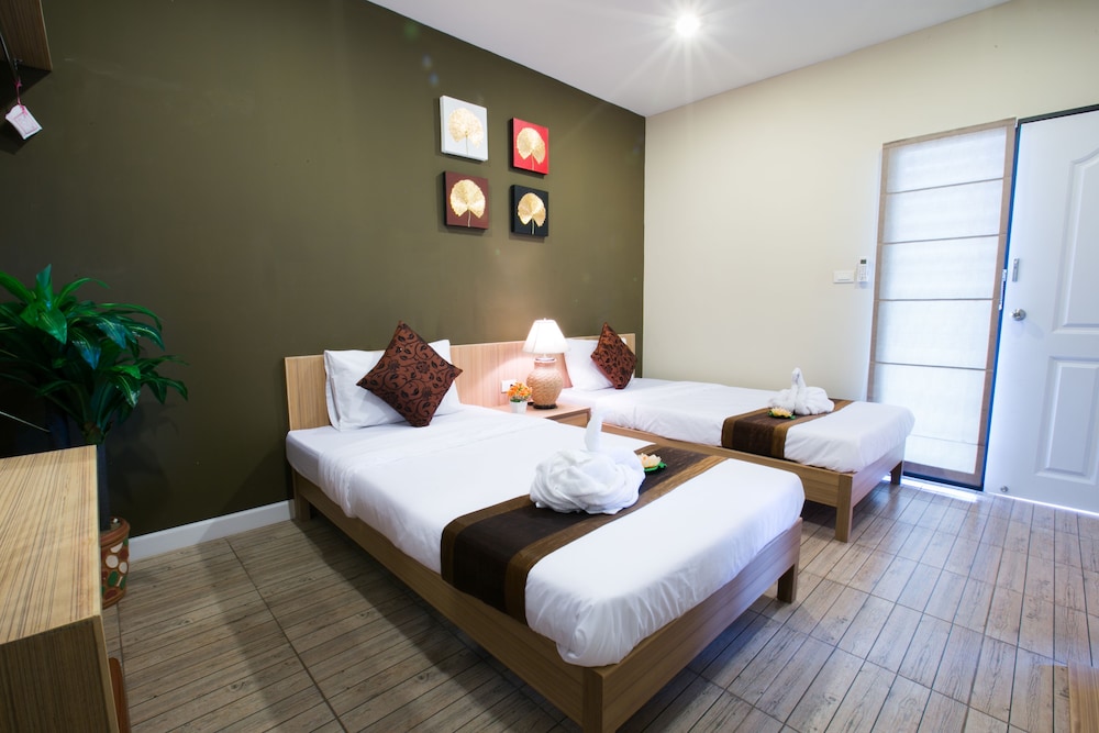 Business Room - Photo 2