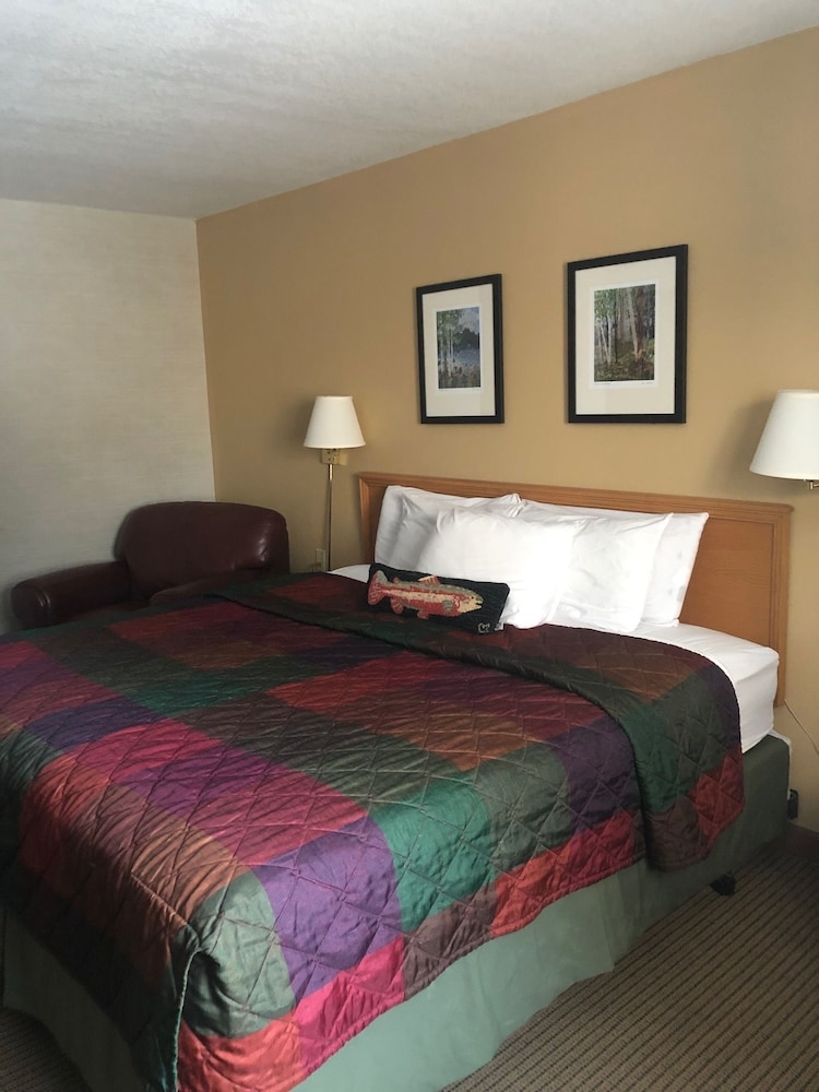 Suite, 1 King Bed, Jetted Tub