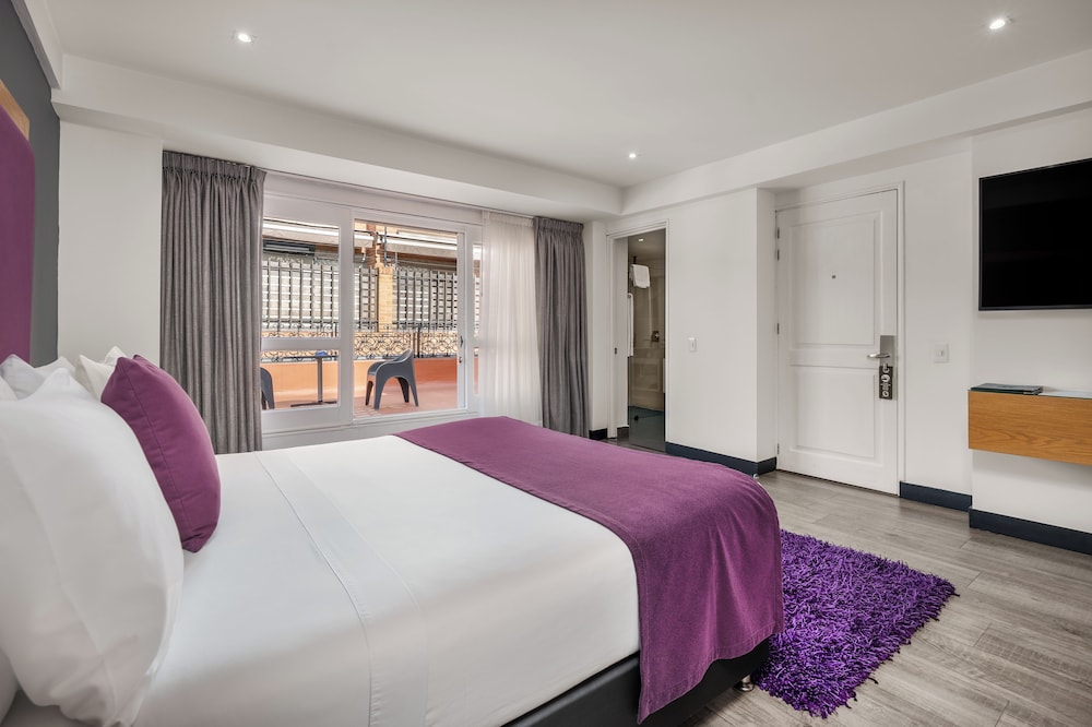 Suite, 1 Queen Bed, Terrace - Photo 1
