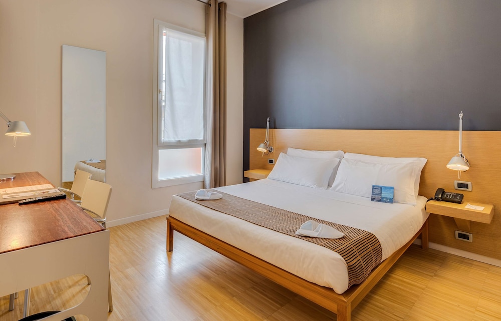 Classic Room, 1 Queen Bed - Photo 6