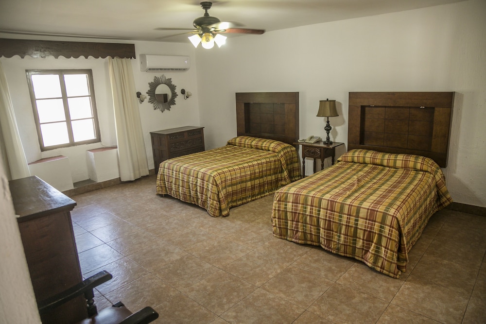 Standard Double Room, Pool View photo 2