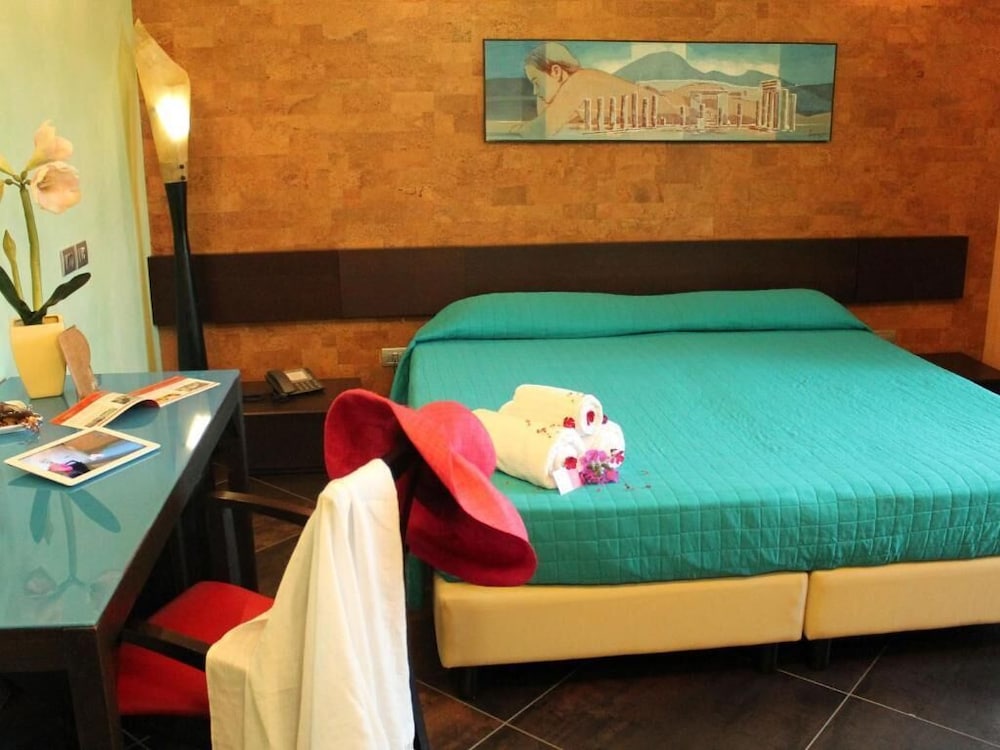 Basic Single Room photo 2