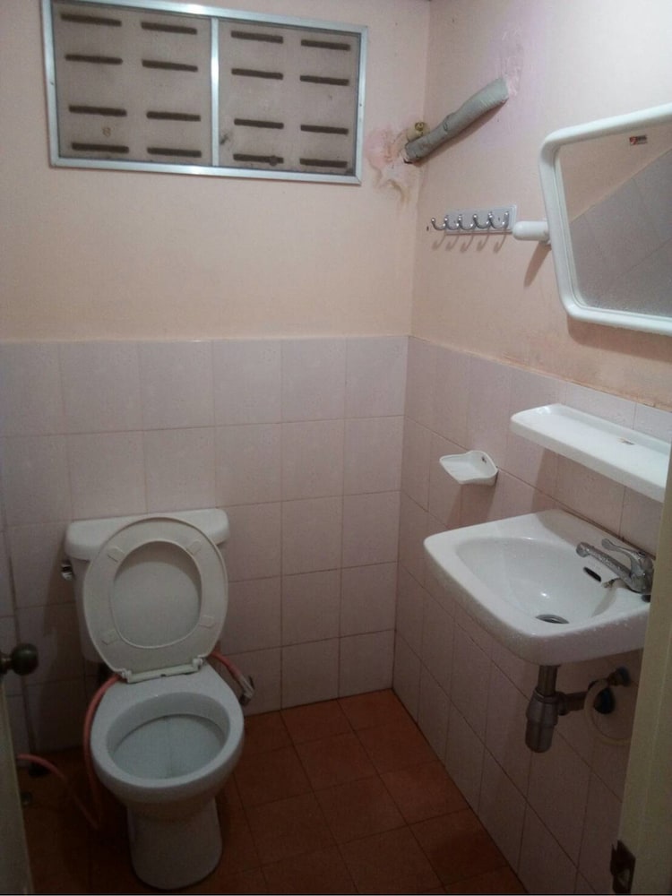 Standard Twin Room, 2 Twin Beds, Non Smoking photo 2