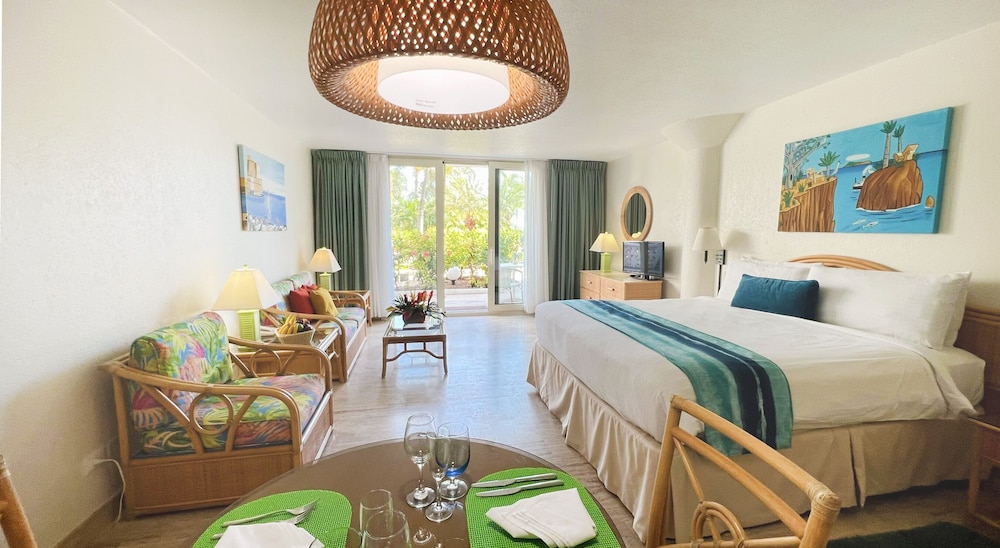 Studio, 1 King Bed, Beachside photo 2