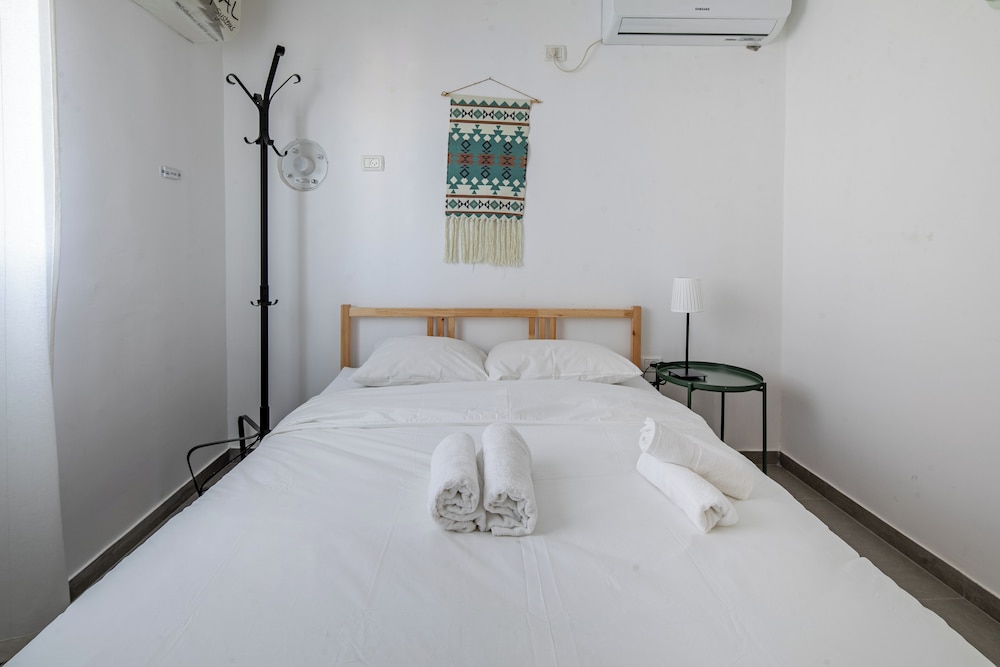 Apartment, 4 Bedrooms, Balcony photo 3
