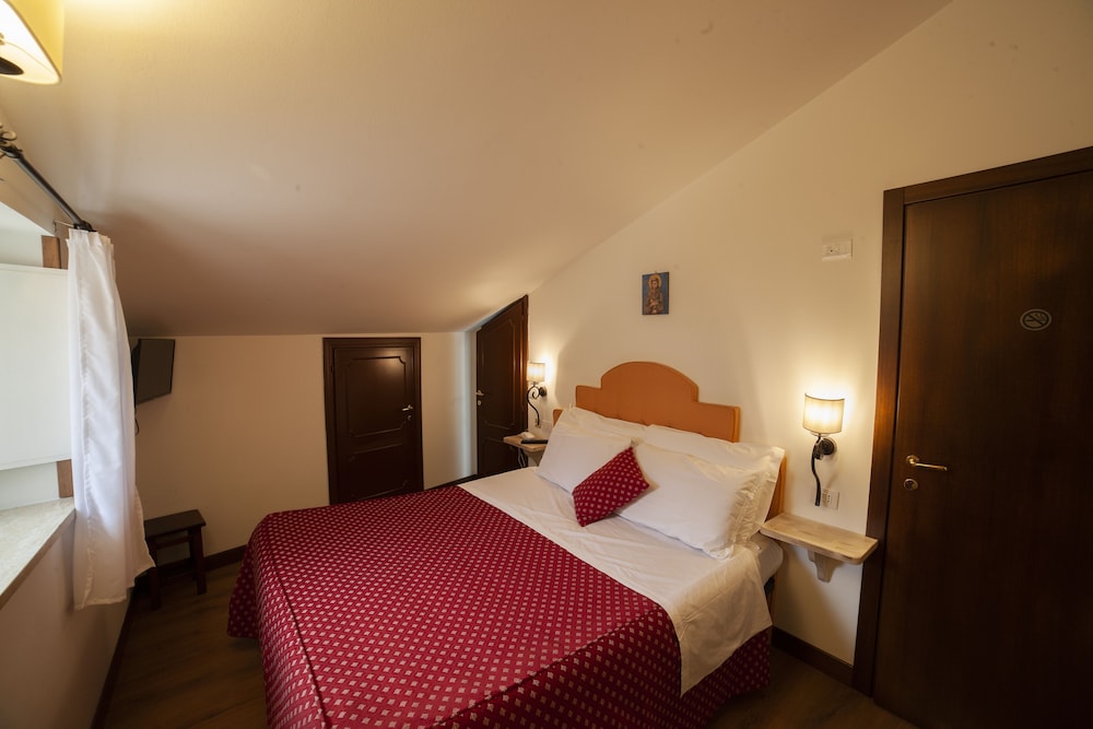 Economy Room photo 1