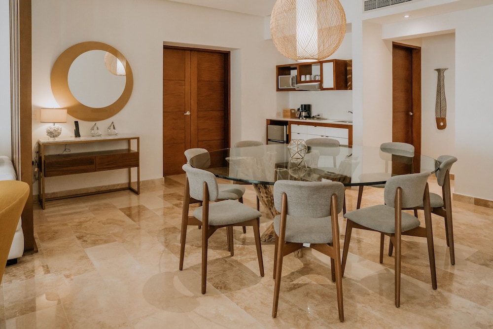 Luxurious Grand Master Suite