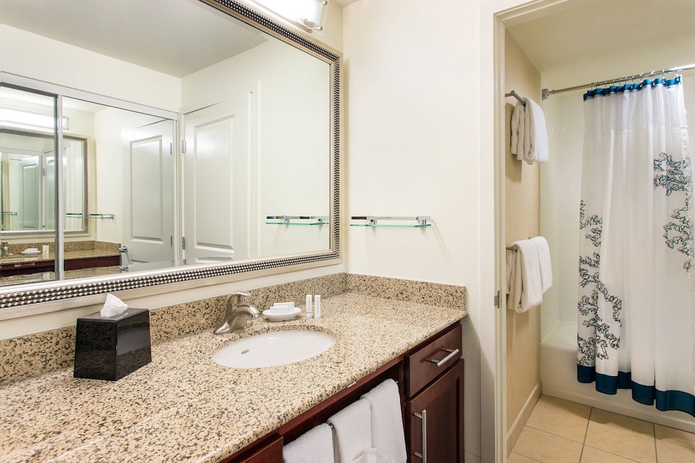 Suite, 1 Bedroom - Photo 5