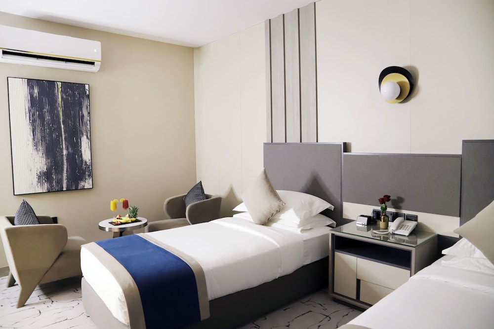 Double or Twin Room, City View photo 2