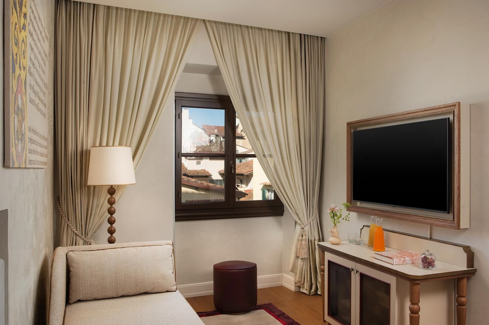 Suite (Extra Bed 3 adults) thumbnail 5