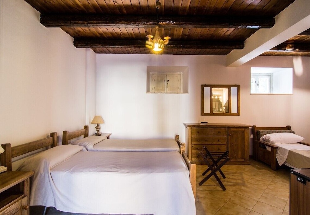 Comfort Triple Room photo 3