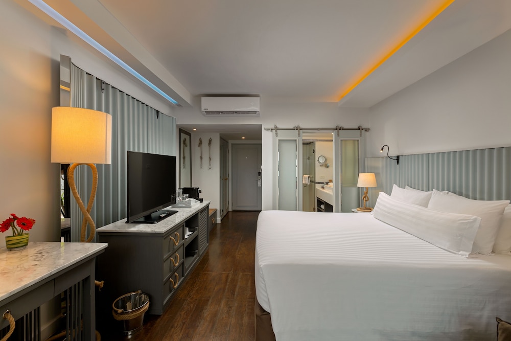 Room, Beachfront - Photo 1