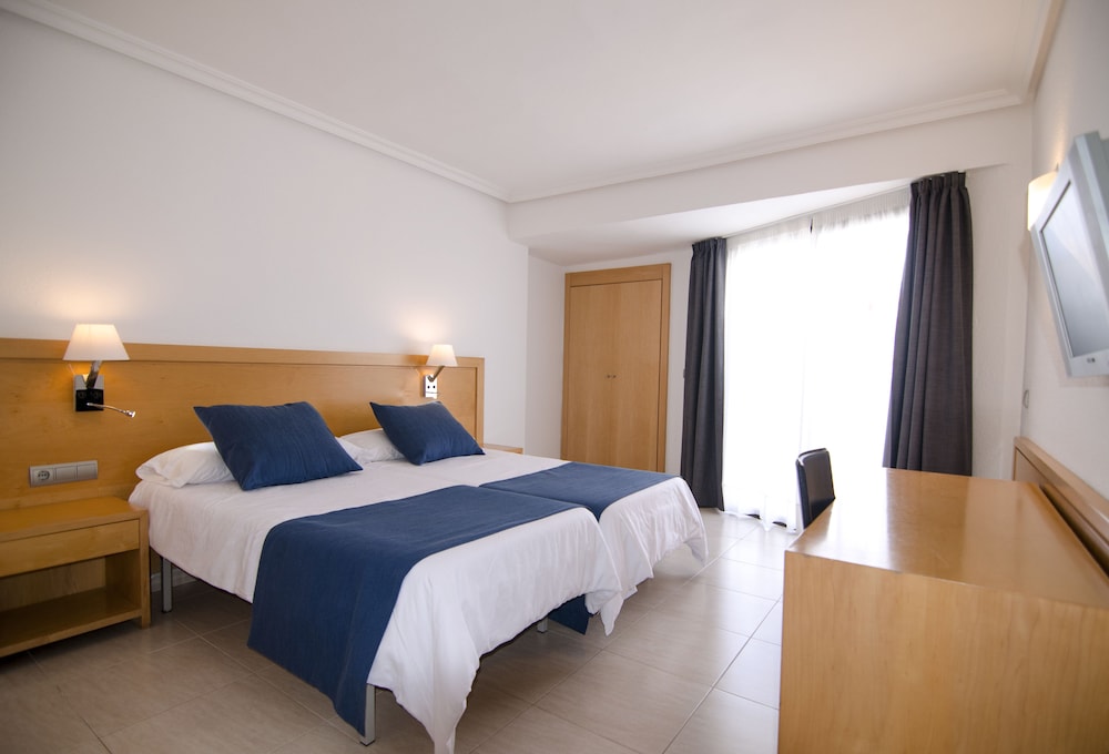 Double Room (3 Adults) - Photo 2