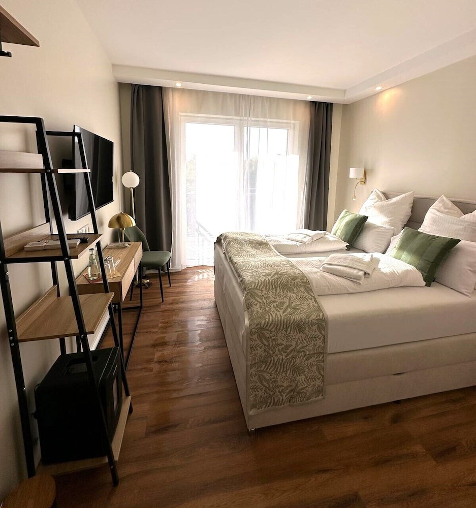Double Room - Photo 3