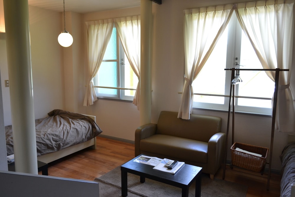 Twin Room with Private Bathroom photo 1