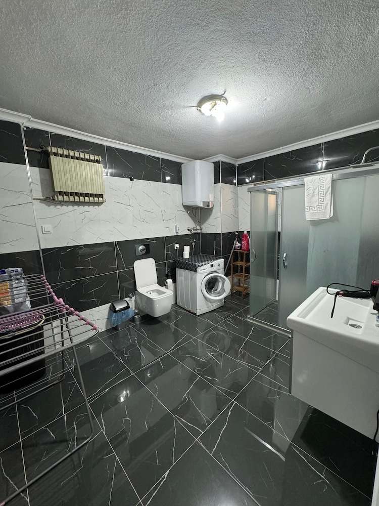 Standard Triple Room, City View photo 2