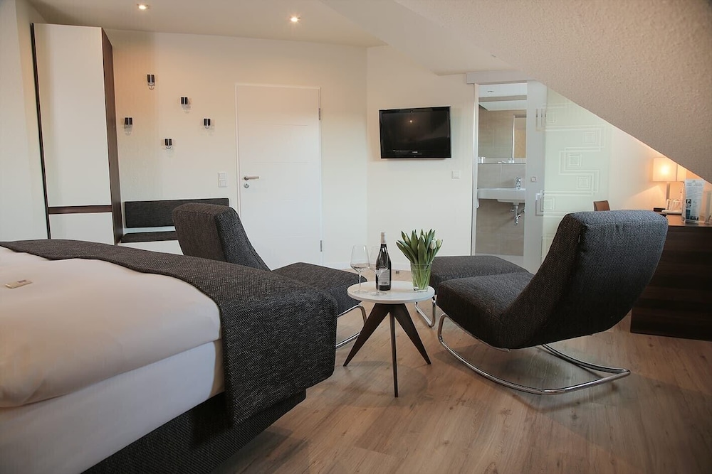 Comfort Double Room Single Use, Courtyard View