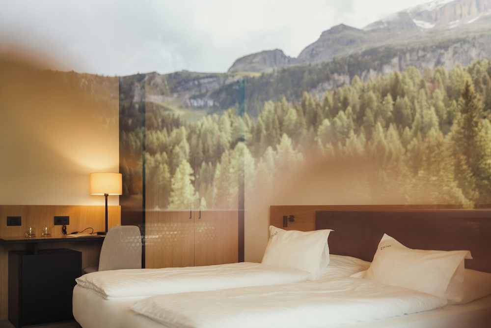 Standard Double or Twin Room photo 1