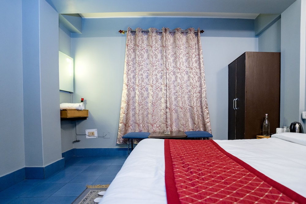 Deluxe Room - Photo 23