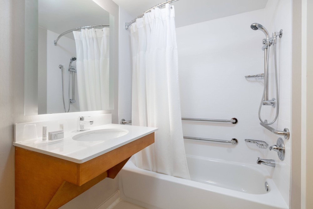 Suite, Multiple Beds - Photo 8