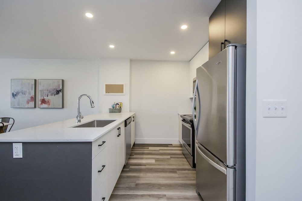 Luxurious 3 Bedroom Brand NEW Town House, 사진 49