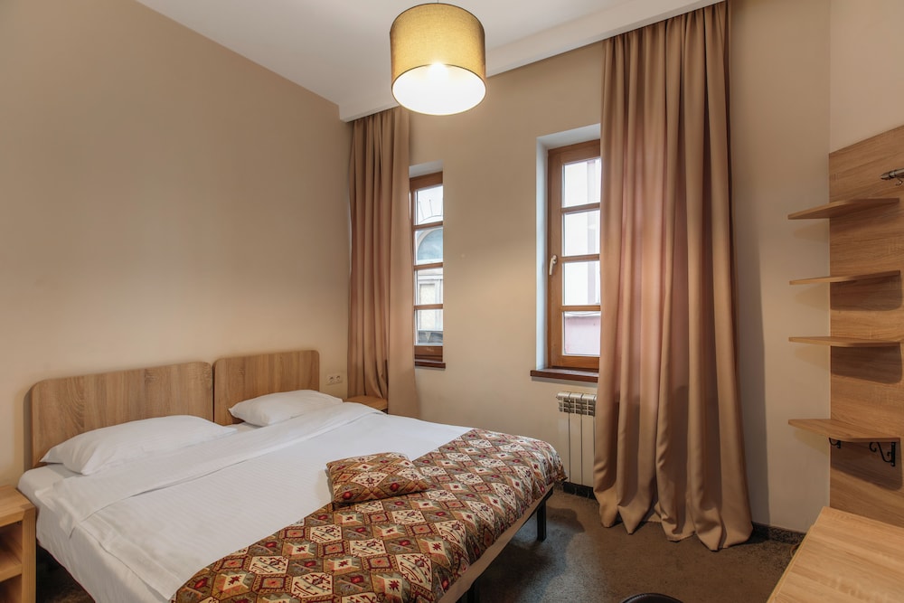 Economy Double or Twin Room photo 3