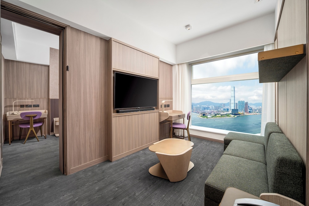 Suite, 1 Queen Bed (Flex)