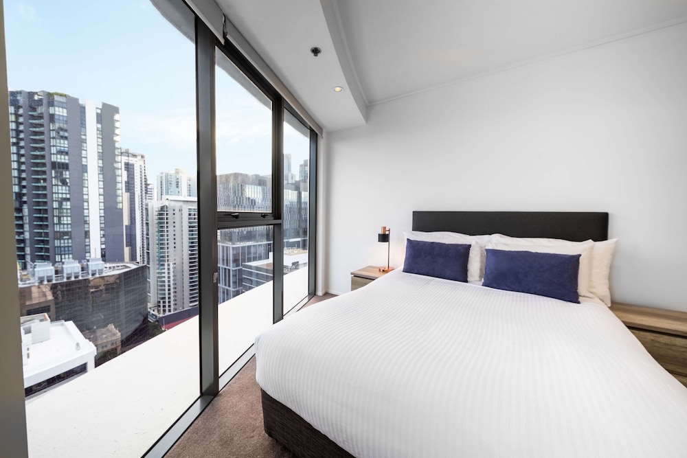 Apartment, 3 Bedrooms, River View (No Housekeeping) - Photo 5