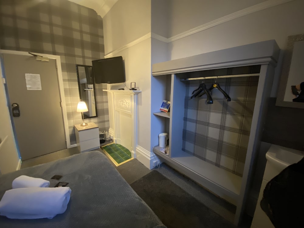 Room 8 photo 2