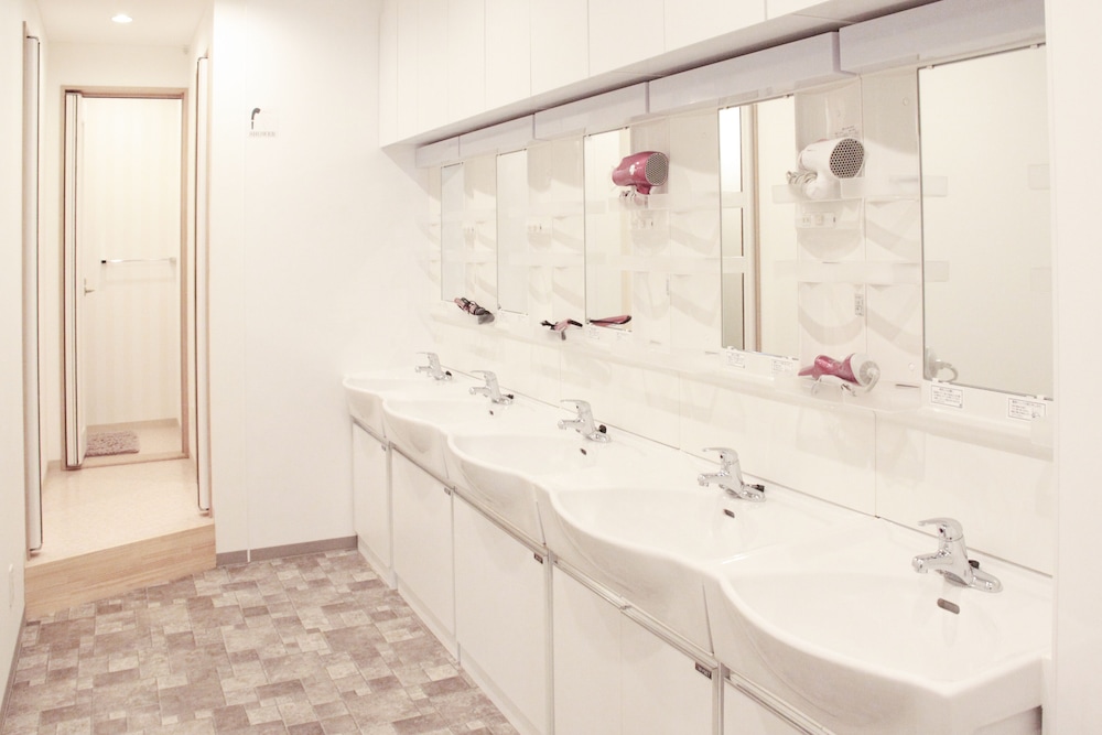 Shared Dormitory, Women only photo 2