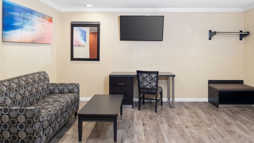 Deluxe Studio, 2 Double Beds, Kitchenette photo 3