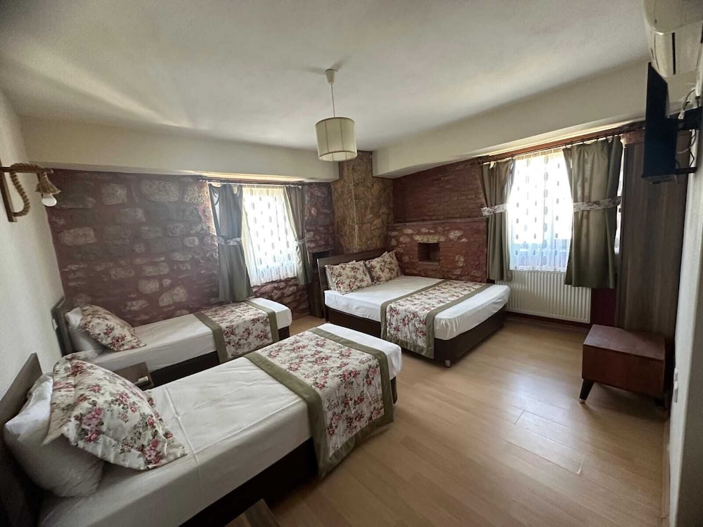 Standard Quadruple Room photo 3