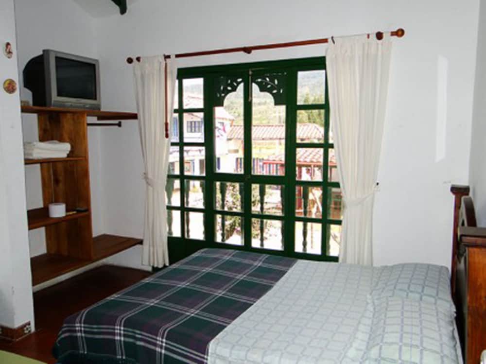 Double Room, 1 Double Bed (Cabaña Zone) photo 1