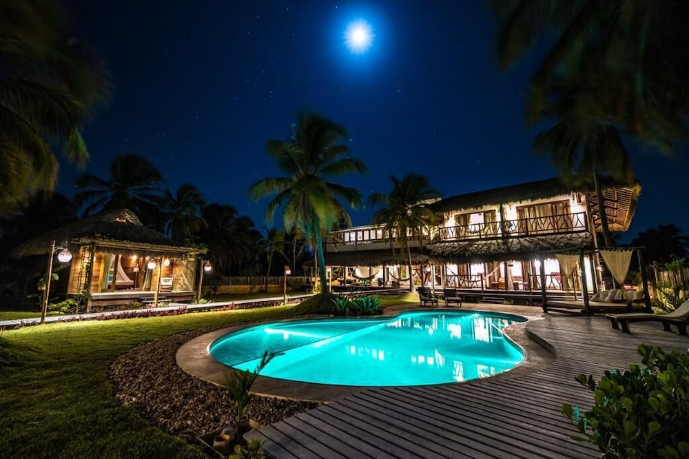 Standard Twin Room, Balcony, Pool View photo 3