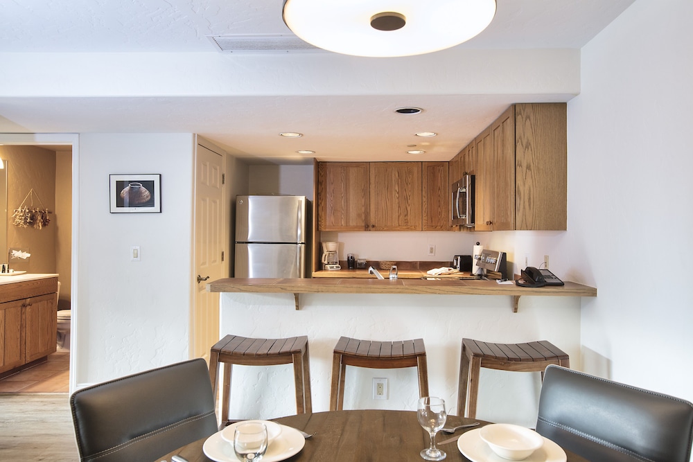 Suite, 2 Bedrooms photo 3